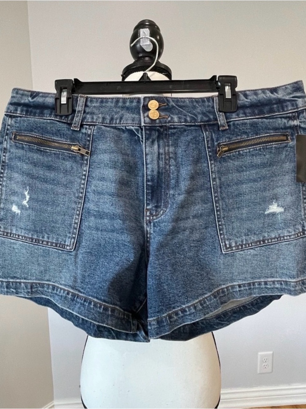 KUT from the Kloth High Rise Taylor NWT jean Shorts women's size 16 new with tag